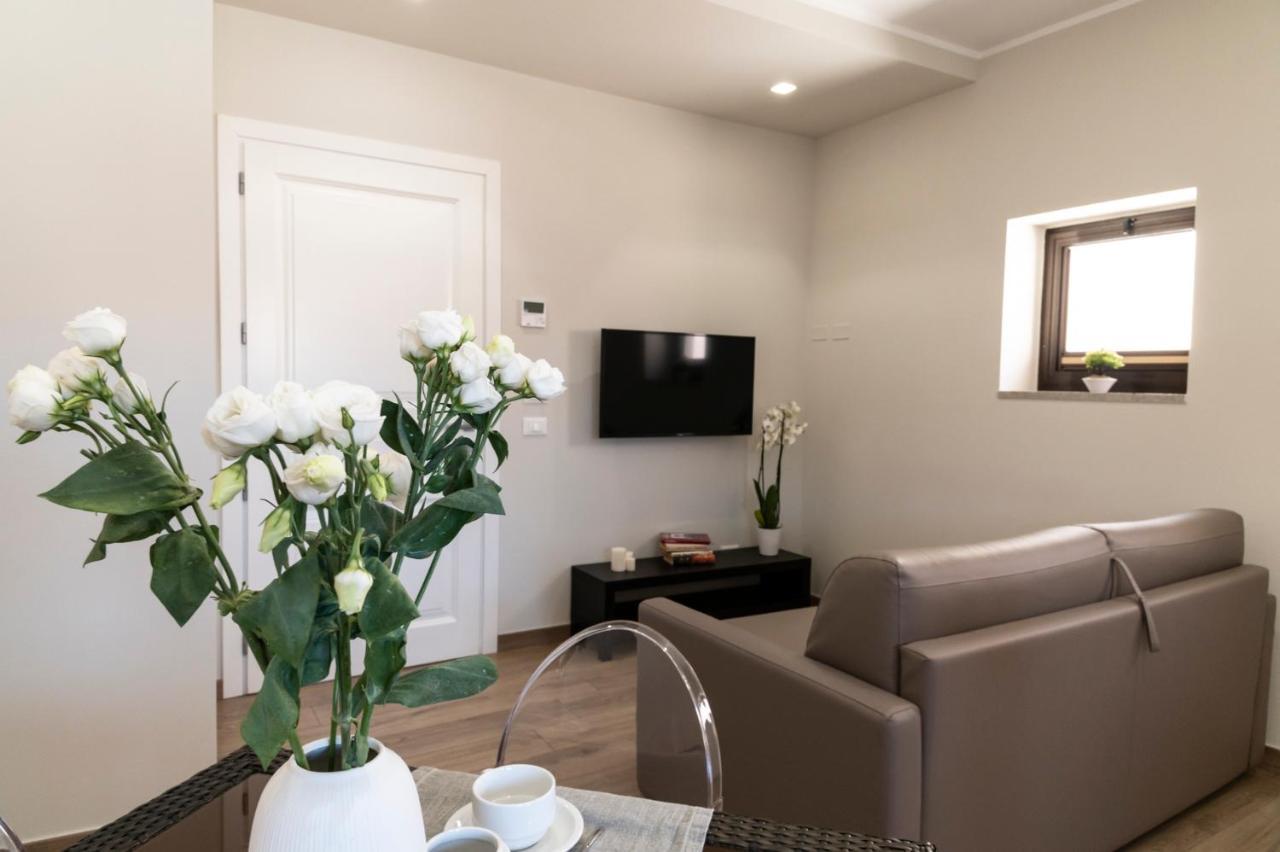 Ruggero Settimo - Room & Suite Palermo Bagian luar foto
