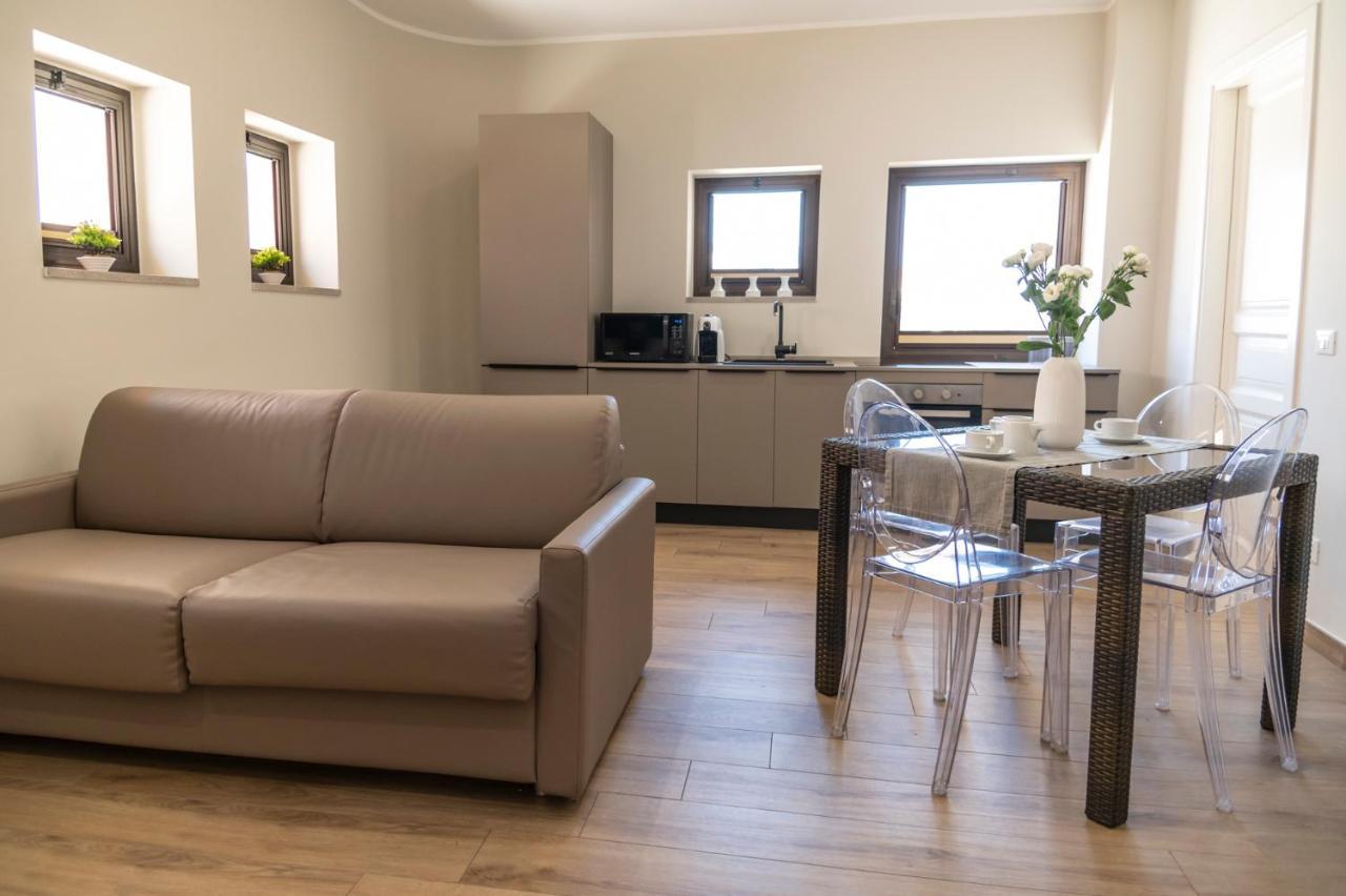 Ruggero Settimo - Room & Suite Palermo Bagian luar foto